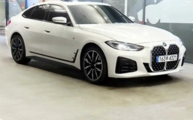 인천수입중고차 4시리즈 (G22) 420i 그란쿠페 M 스포츠 매물 사진 2 - 2023/04 4,269km